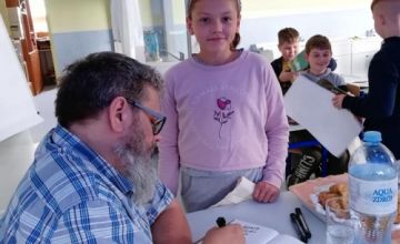 Warsztaty artystyczne w ramach projektu "Z książką na walizkach"